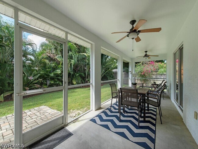 Building Photo - 1082 Capri Dr