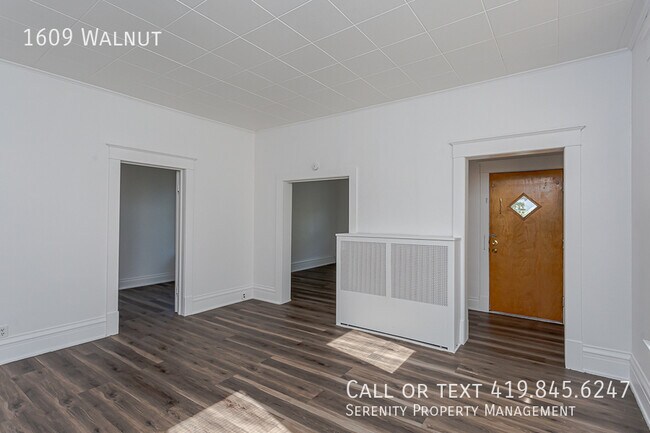 Building Photo - 1609 Walnut-