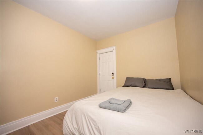 Building Photo - 98 E Delavan Ave