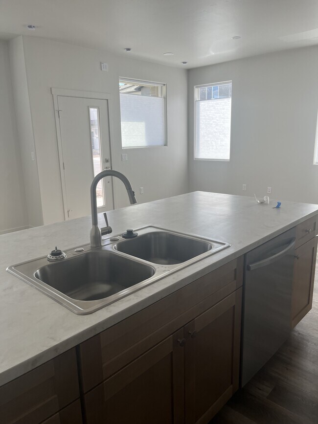 Building Photo - 2778 Caspian Wy