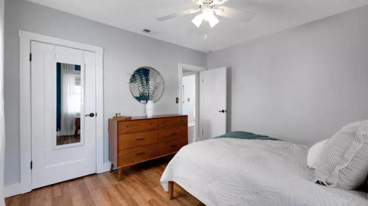 Building Photo - 5230 15th Ave