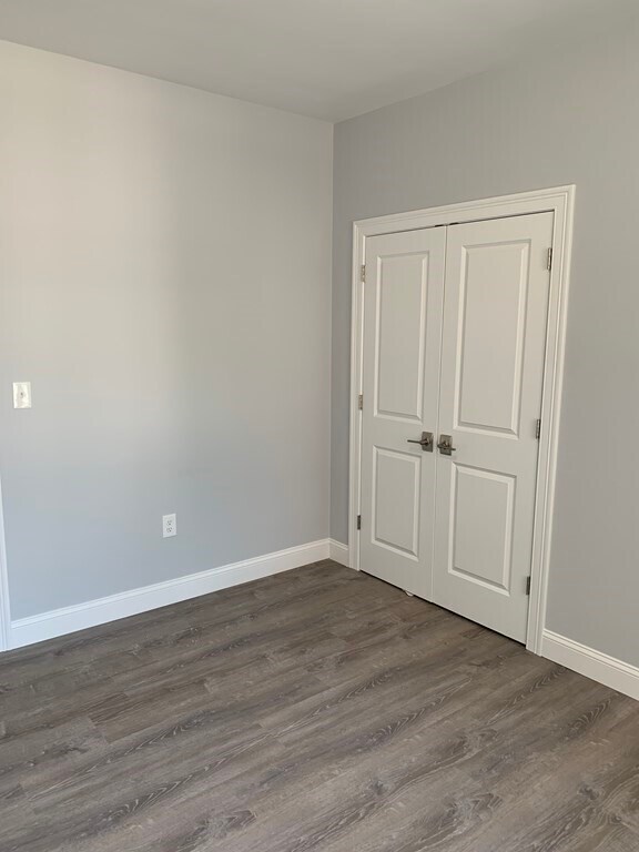 Building Photo - 599 Summer St