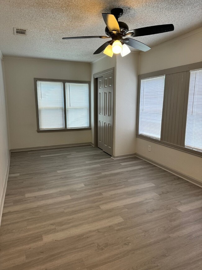 Building Photo - "Charming 2-Bedroom Home – Cozy and Comfortable 759 Sq Ft Living!"