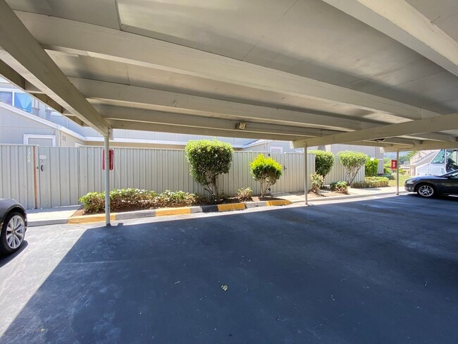 Building Photo - Newly Renovated Condo with NEW KITCHEN! - ...
