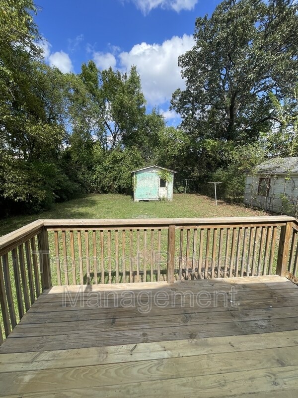 Building Photo - 2601 E 41st St