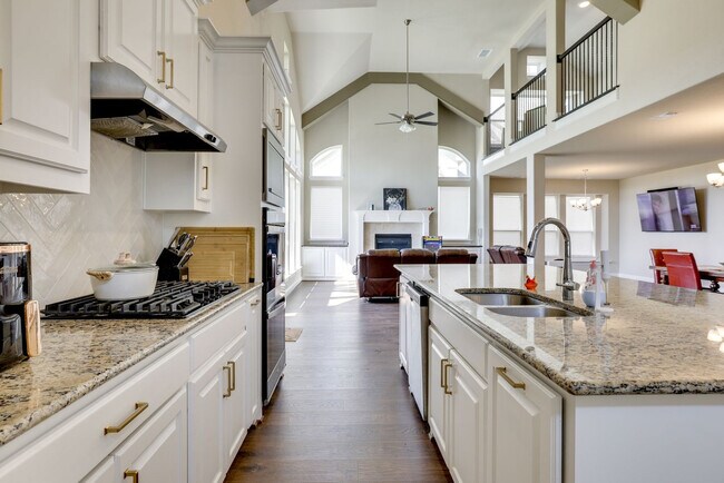 Building Photo - 12718 Mdw Gln Trl
