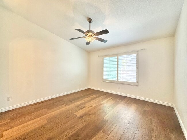 Building Photo - Beautiful 2Bd/2Ba Available In Aliso Viejo!