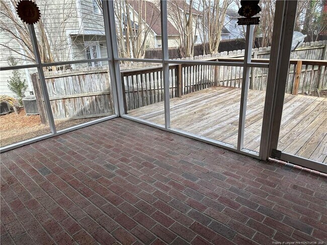 Building Photo - 728 Bent Creek Dr