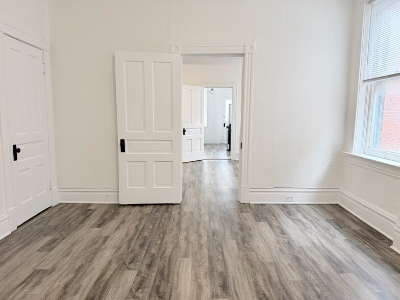 Building Photo - 3452 Alberta St