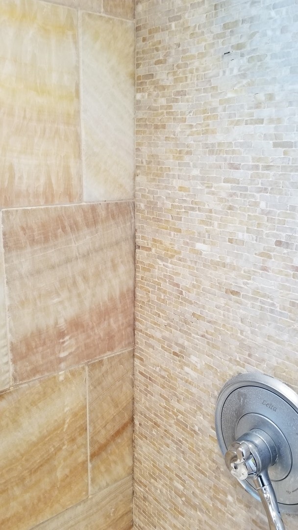 Building Photo - CHECK ME OUT!  3 Bedrooms, 2 Full Baths, B...