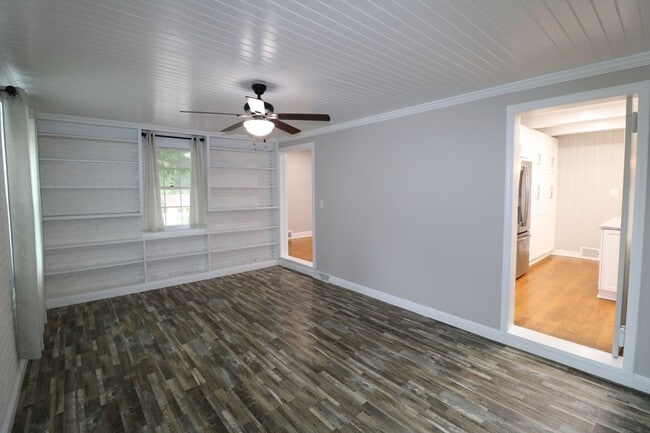 Building Photo - 2832 Monticello Dr