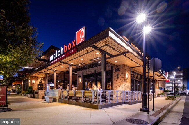 Building Photo - 43840 Hickory Corner Terrace