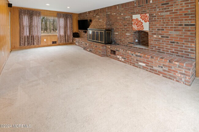 Building Photo - 362 Elton Adelphia Rd