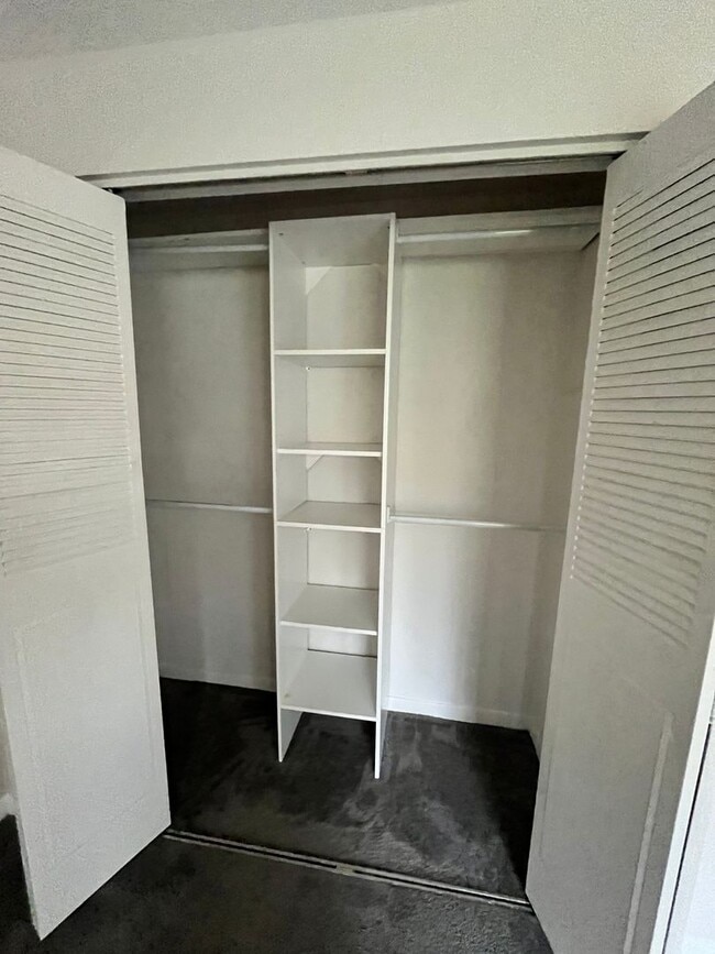 Building Photo - One Bedroom One Bath with Utilities includ...