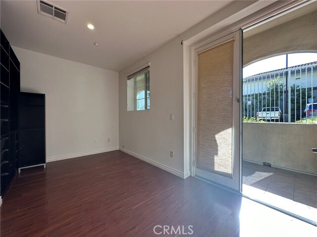 Building Photo - 3436 E Temple Way