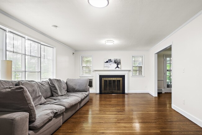 Building Photo - 40 Marrett Rd