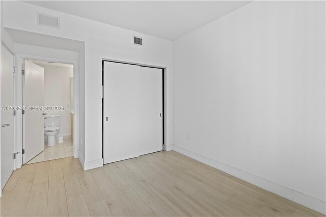 Building Photo - 16385 Biscayne Blvd