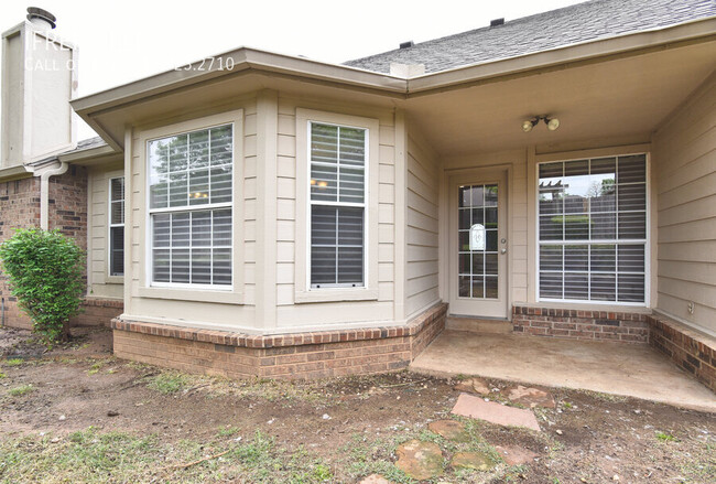 Building Photo - Forest Ridge house with all the Forest Rid...