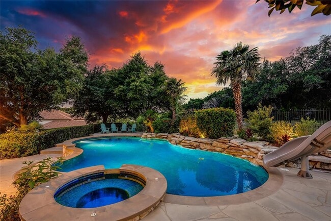 Building Photo - 2116 Demona Dr