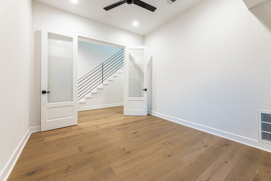 Office - 1610 Victor St
