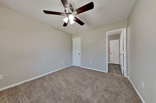 Building Photo - 16758 N Rail Dr