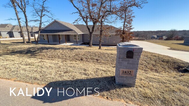 Building Photo - 1832 Kalidy Dr