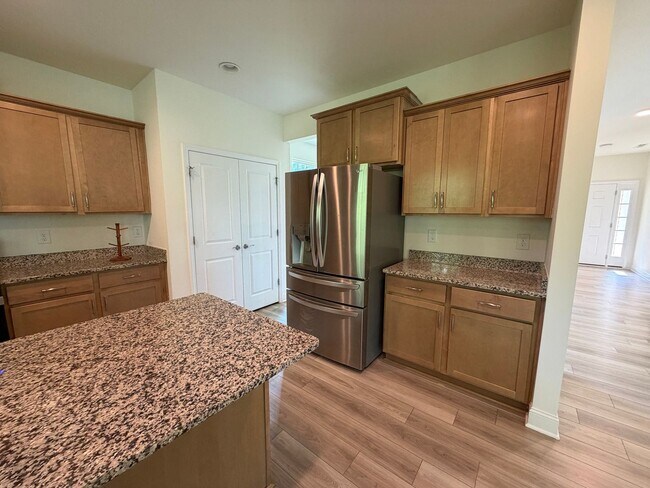 Building Photo - 763 Heartpine Dr