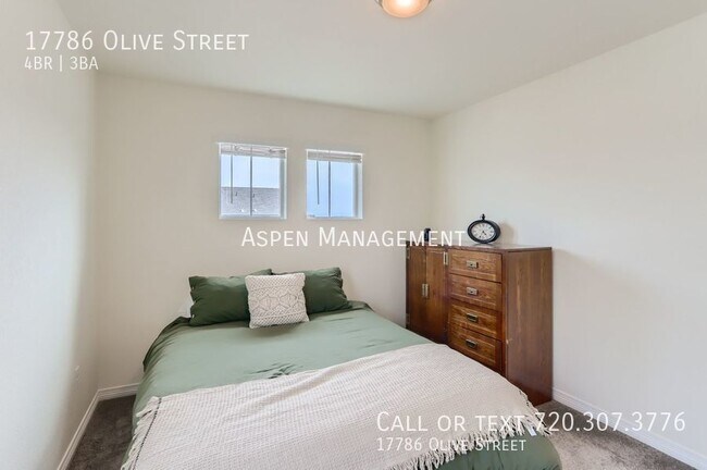 Building Photo - Bright and spacious 4BR, 3BA! Great location!