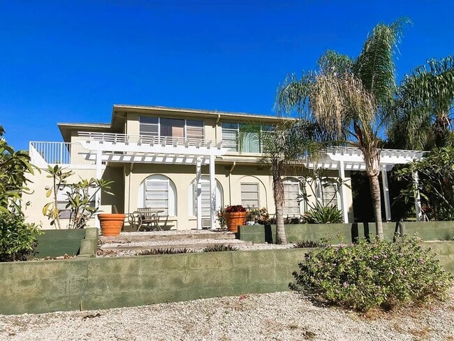 Building Photo - 1854 S Highland Park Dr