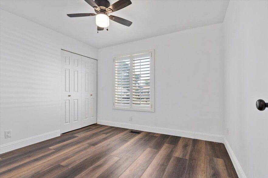 Bedroom 2 - 954 W River Point Cir