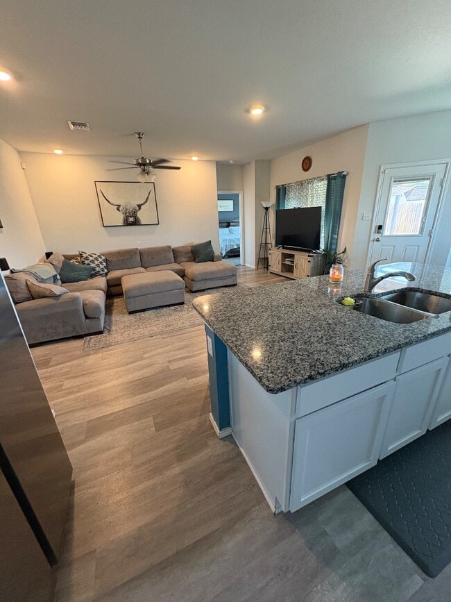 Building Photo - 2051 Wigeon Wy