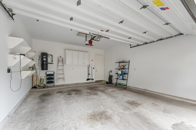 Building Photo - 2222 Nantucket Dr