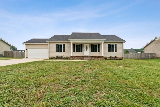 Building Photo - COMING SOON.....Adorable 3 Bedroom Home in Tullahoma!