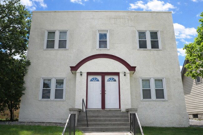 Building Photo - 718-4TH