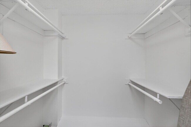 Building Photo - 5220 Las Verdes Cir