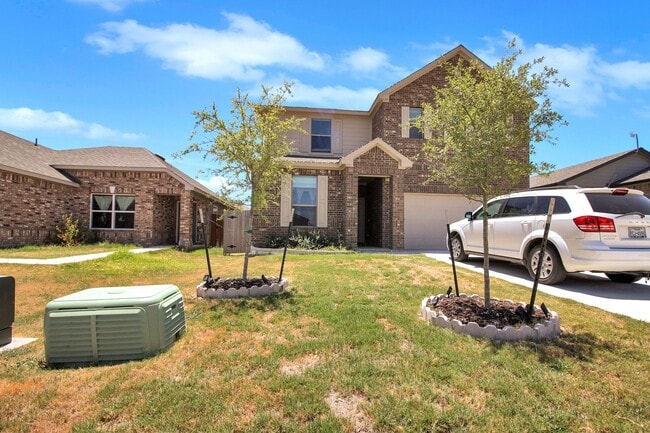 Building Photo - 668 Bailey Park Dr