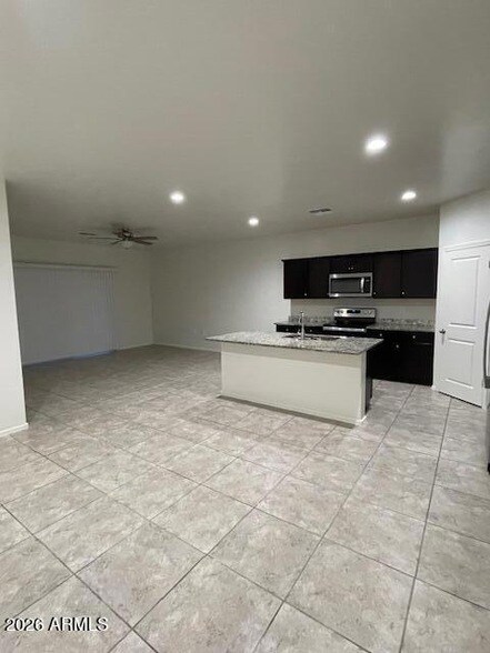 Building Photo - 4625 W Lemon Ave