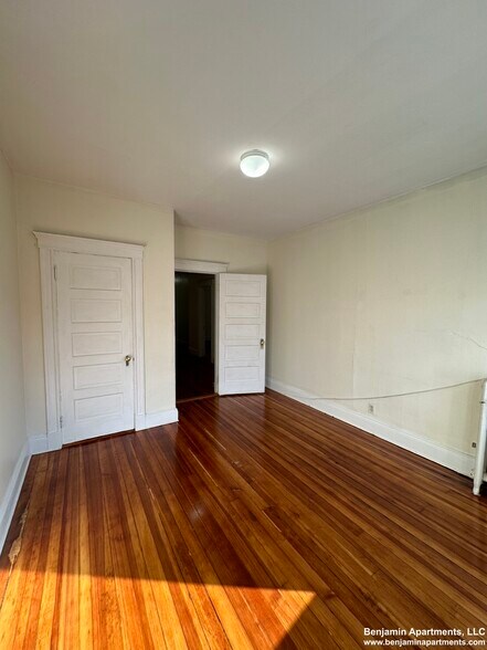 Building Photo - 18 Mount Hood Rd