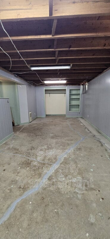 Building Photo - 1743 Rosemont Dr