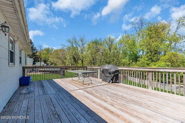 Building Photo - 1112 Wildwood Ave