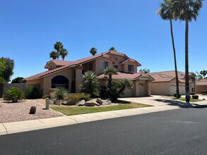 Building Photo - 6283 W Lone Cactus Dr