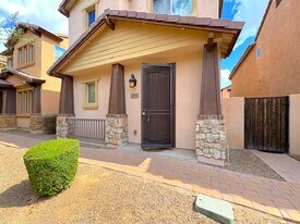 Building Photo - 2048 E Heartwood Ln