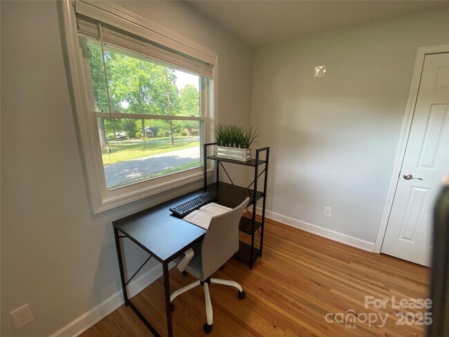 Building Photo - 113 Forest Dr