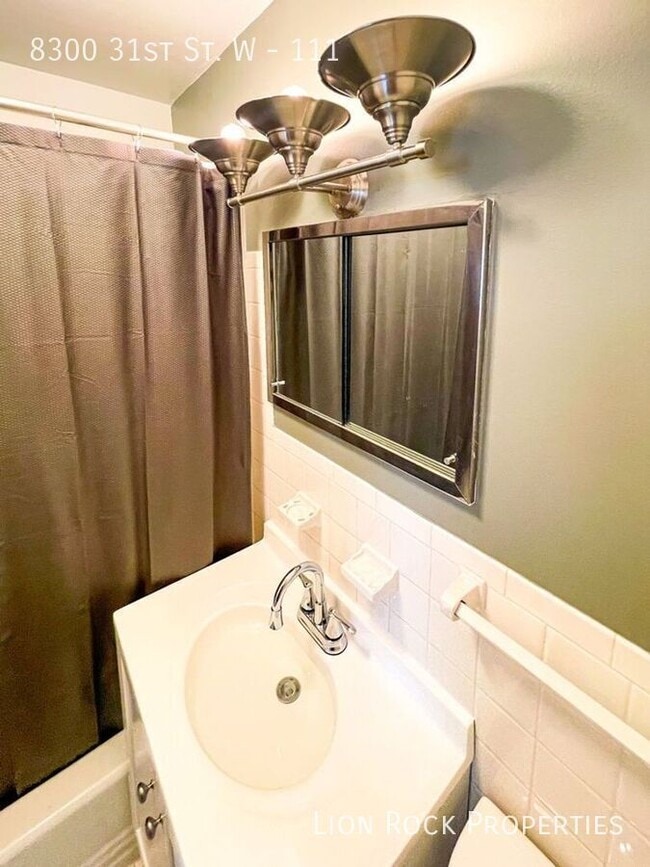 Building Photo - 8300 W 31st St