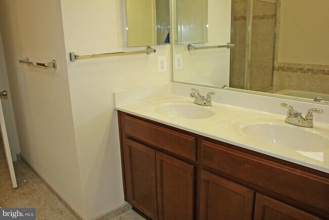 Building Photo - 12609 Horseshoe Bend Cir