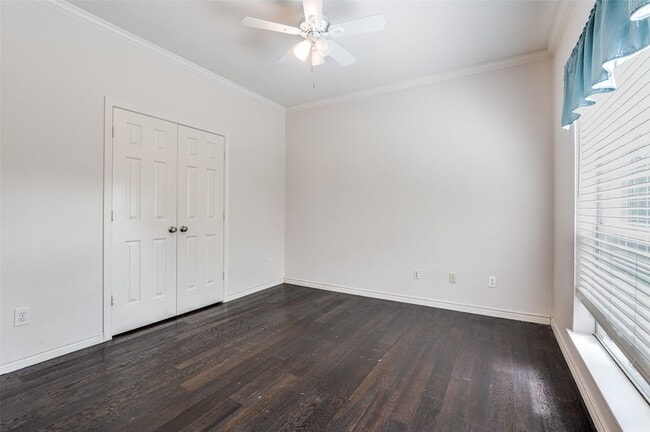 Building Photo - 5901 Glen Heather Dr