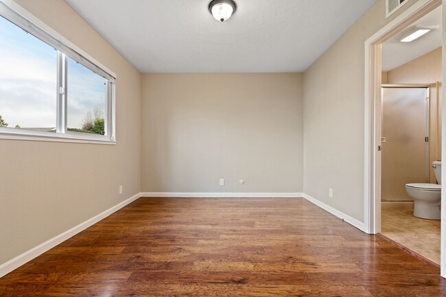 Building Photo - 2695 Lyon Cir