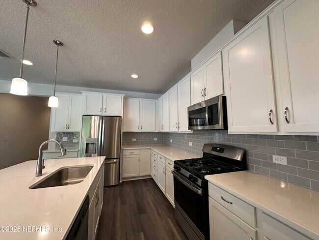 Building Photo - 282 Little Bear Run