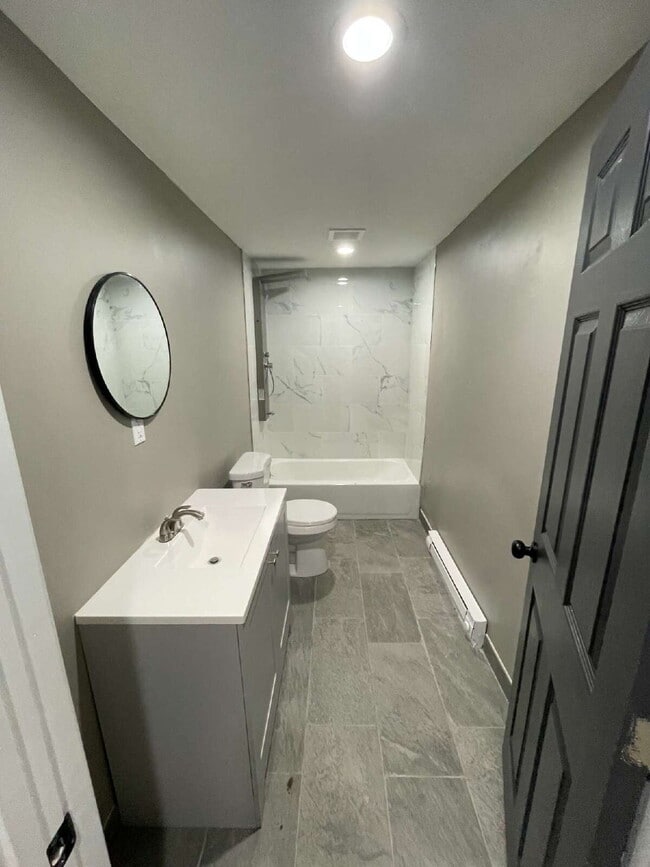 Building Photo - 4 Bedroom 2 bath new Renovation in West Mifflin