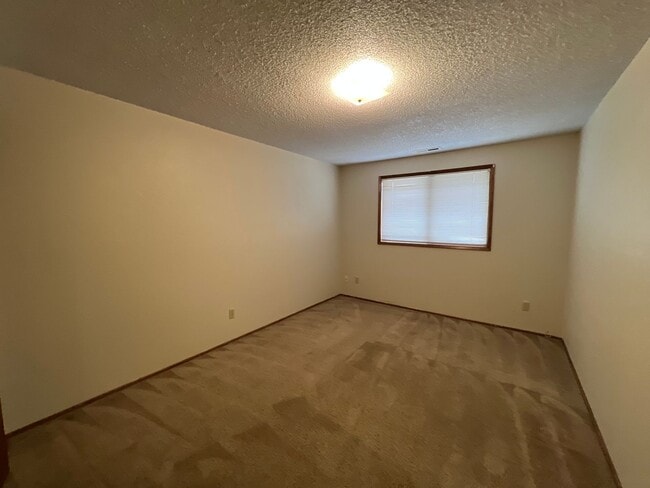 Building Photo - Thurston Charm